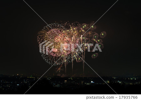 PL fireworks display 17935766