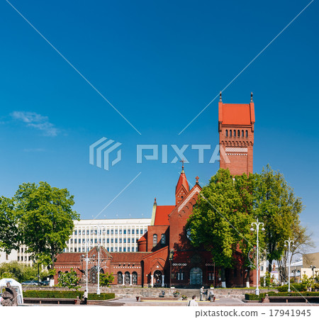 Church Of Saints Simon And Helen - Red Church On 17941945