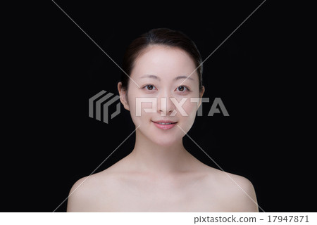 Skin lady 17947871