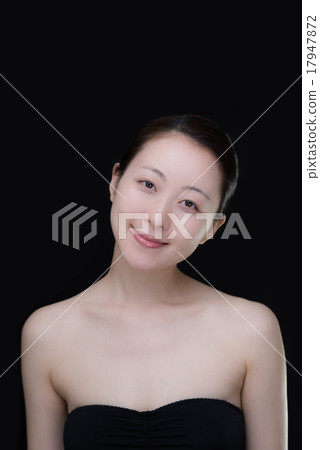Skin lady 17947872