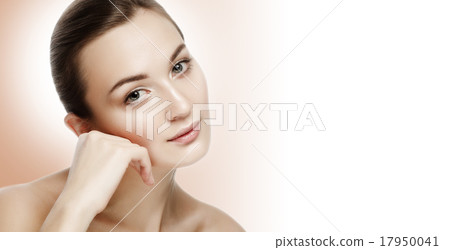 Portrait Beautiful Young Woman Touching Face Portrait Beautiful Young Woman Touching Face 17950041