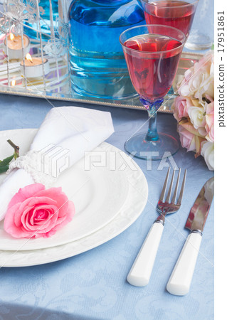 Tableware for dinner 17951861