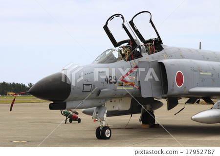 F-4 Phantom fighter 17952787