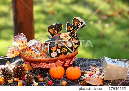 Halloween party outdoors 17956265