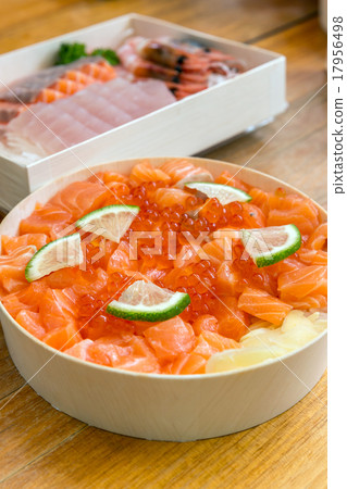 Salmon roe don 17956498