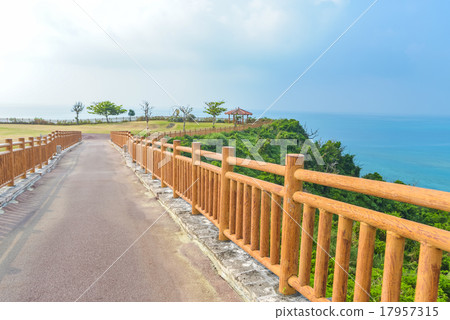 沖繩縣南城市Chinen海角風景 17957315