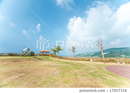 沖繩縣南城市Chinen海角風景 17957316