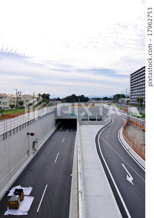 球形北海道Okuwaga Kaname JR高崎線近隧道施工在2015年9月底建設中 17962753