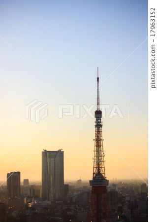 Urban landscape Nightly and Tokyo Tower 17963152