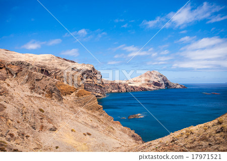 Ponta de Sao Lourenco 17971521