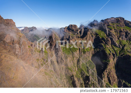 Trekking on Madeira island 17971563