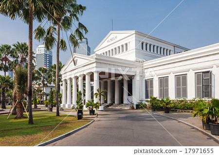 National Museum 17971655
