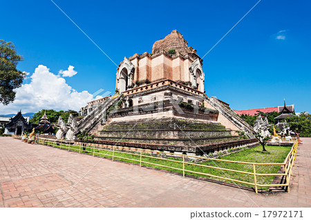 Wat Chedi Luang Wat Chedi Luang 17972171