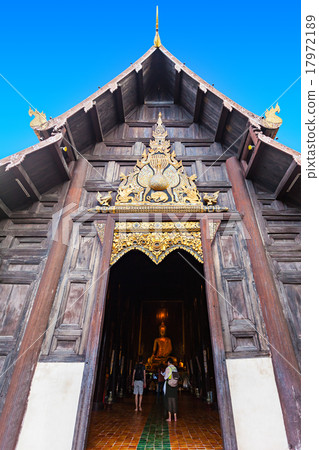 Wat Phan Tao 17972189