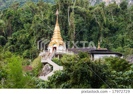 Wat Tham Pha Plong Wat Tham Pha Plong 17972729