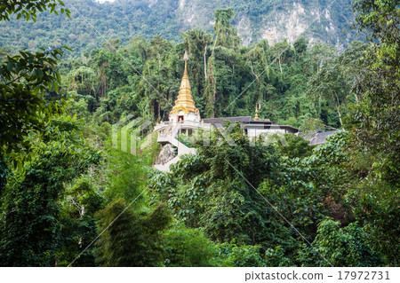 Wat Tham Pha Plong Wat Tham Pha Plong 17972731