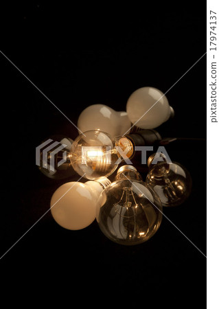 電燈泡 電燈泡 17974137