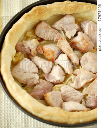 Quiche of salted pigs Quiche of salted pigs 17975496