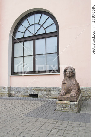 Little Sphinx Little Sphinx 17976590
