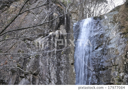 One hundred waterfalls in Japan Hideto Otaki 17977084