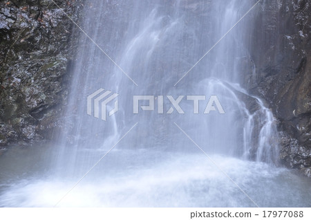 日本的一百個瀑布Hideto Otaki 日本的一百個瀑布Hideto Otaki 17977088