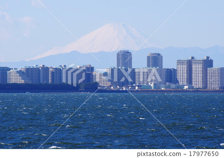 Mount Fuji  17977650