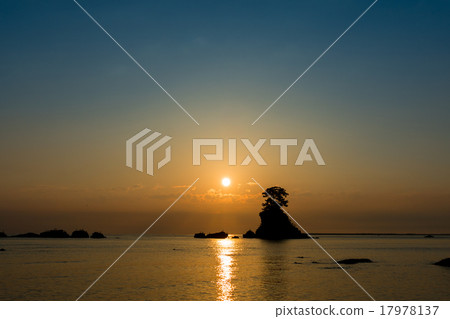 [Toyama Prefecture] The rays of the Ameyama coast 17978137