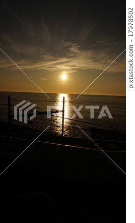 最靠近大海的車站 17978502