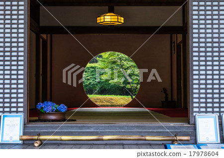 Kamakura Aketsukuin Enlightenment Window 17978604