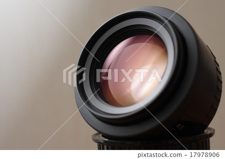 The lens image of the newly acquired camera 17978906
