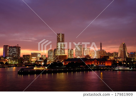 Minato Mirai Sunset 17981909