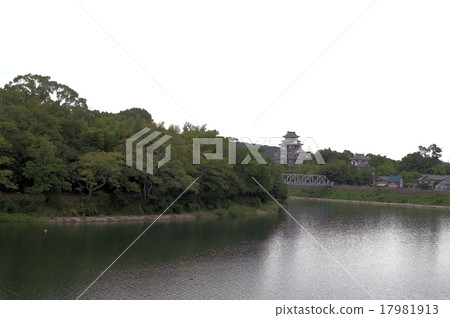 Okayama castle in the early autumn and Okayama Korakuen area 17981913