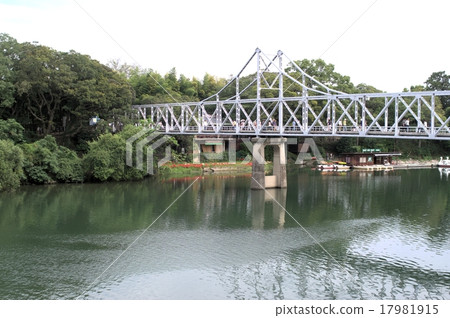 初秋的岡山城堡和岡山後樂園地區 17981915