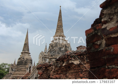 Thai Ayutthaya ruins Wat · plazasan pet Thai Ayutthaya ruins Wat · plazasan pet 17983107