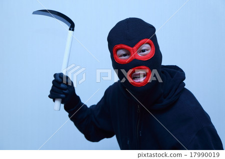 One male (a weapon, a thug, a thief, a criminal, a criminal, an illegal culprit, a burglar, a stolen eyed cap, a disguised casualty criminal) One male (a weapon, a thug, a thief, a criminal, a criminal, an illegal culprit, a burglar, a stolen eyed cap, a disguised casualty criminal) 17990019