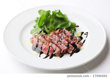 Tariata Tariata 17990895