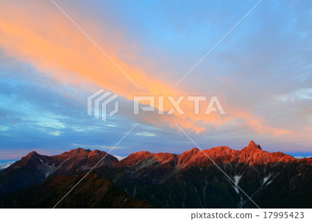 Spear of the morning glow from the heavenly mountains, Hodaka mountain range 17995423