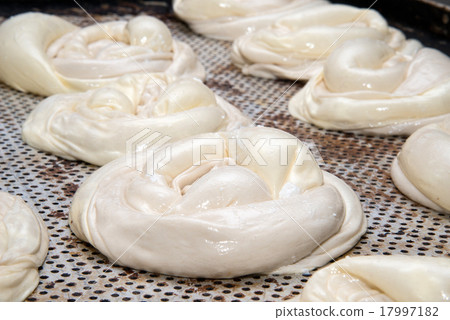 Preparation of bakery snacks Preparation of bakery snacks 17997182