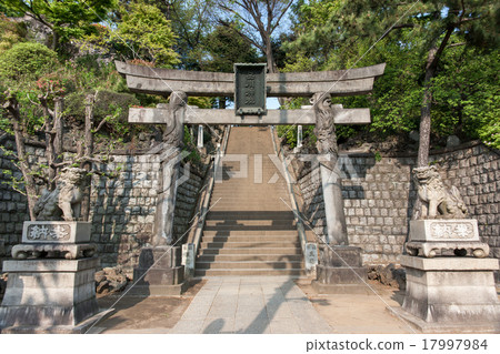 Shinagawa Shrine Torii Shinagawa Shrine Torii 17997984