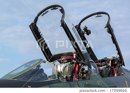 Air Self Defense Force reconnaissance plane RF - 4 EJ (cockpit) 17999668