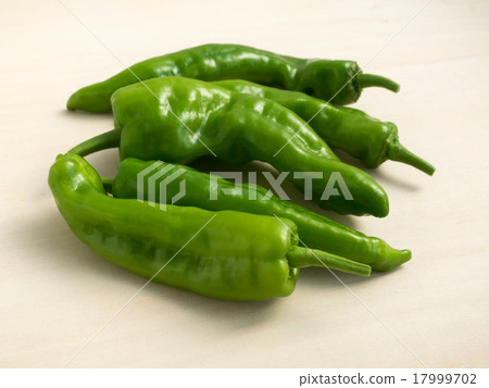 Wanda temple red pepper of Kyoto vegetables Wanda temple red pepper of Kyoto vegetables 17999702
