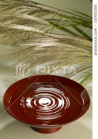 Tsukimi drinking image 18000560