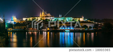 Night panoramic view of Prague cityscape, Czech Night panoramic view of Prague cityscape, Czech 18003365