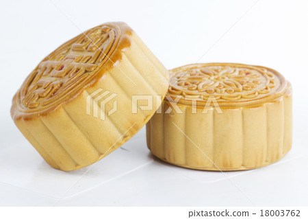 2 piece of Moon cake on white background 18003762