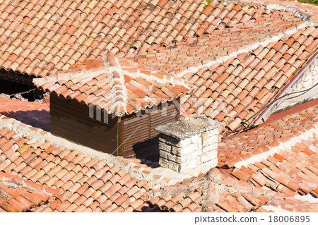 tiled roof 18006895