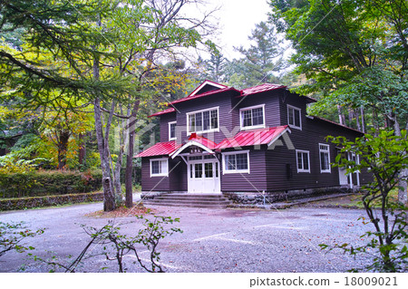 Karuizawa gathering hall in the old Karuizawa town 18009021