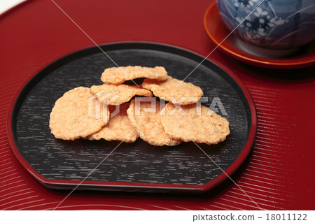 Rice cracker, rice cracker Rice cracker, rice cracker 18011122