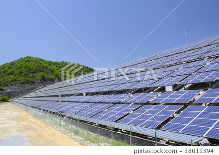 Mega solar panel of authority dam (Hirasho-cho, Kakogawa-shi, Hyogo prefecture) Mega solar panel of authority dam (Hirasho-cho, Kakogawa-shi, Hyogo prefecture) 18011394