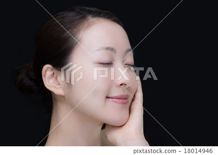 Face-up women 18014946