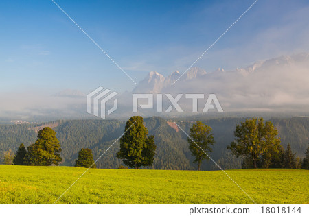 Morning on the mountains Morning on the mountains 18018144